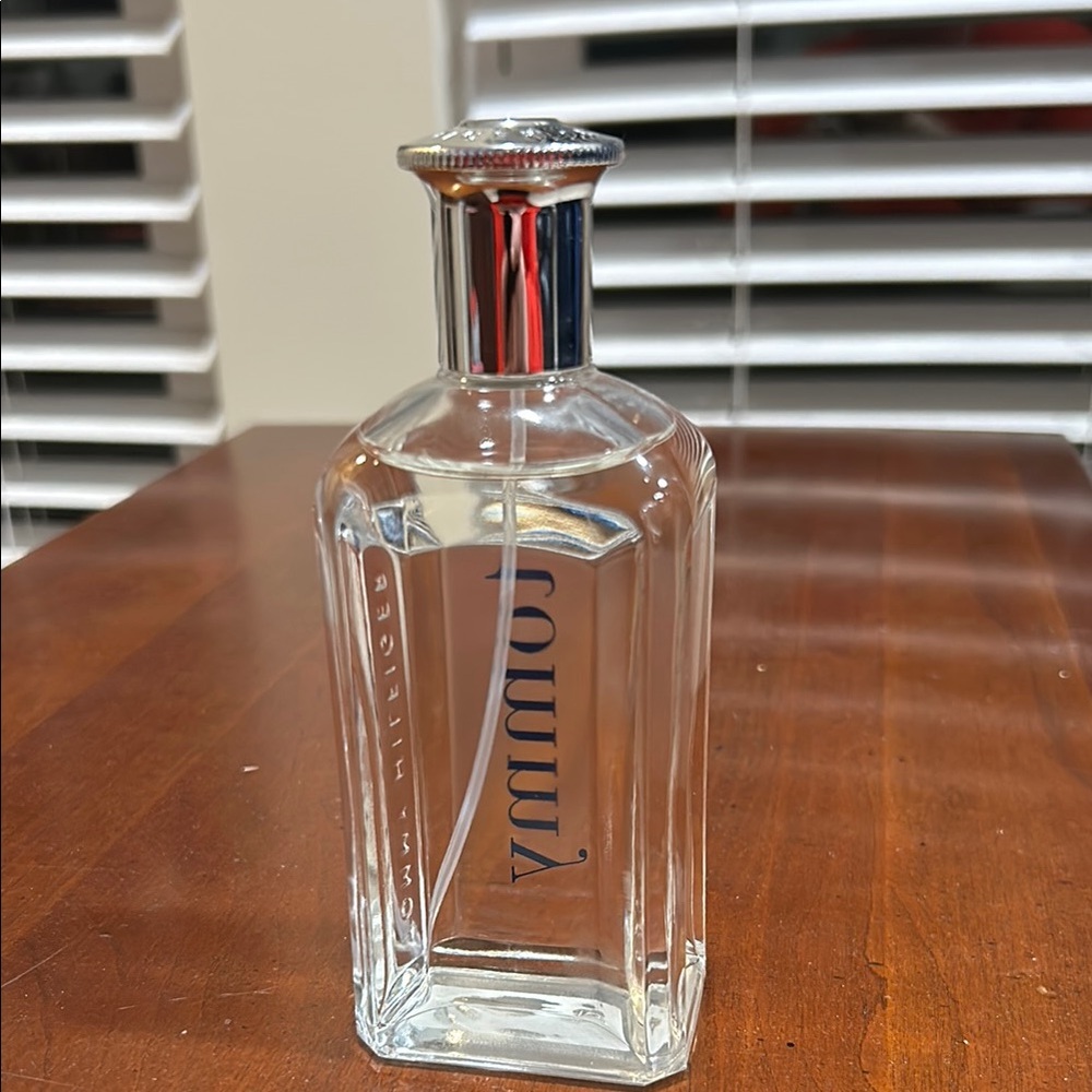 Tommy Hilfiger Clear Glass Perfume Bottle - Picture 3 of 5
